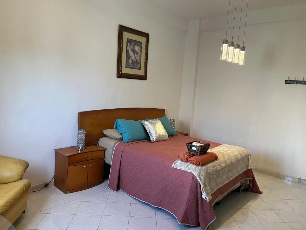 Caribbean Queen Cancun Bagian luar foto